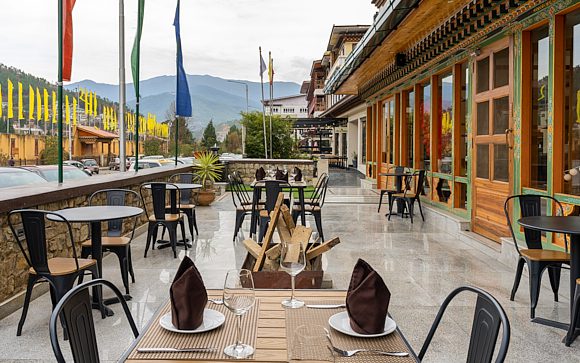 TheWillows_Patio